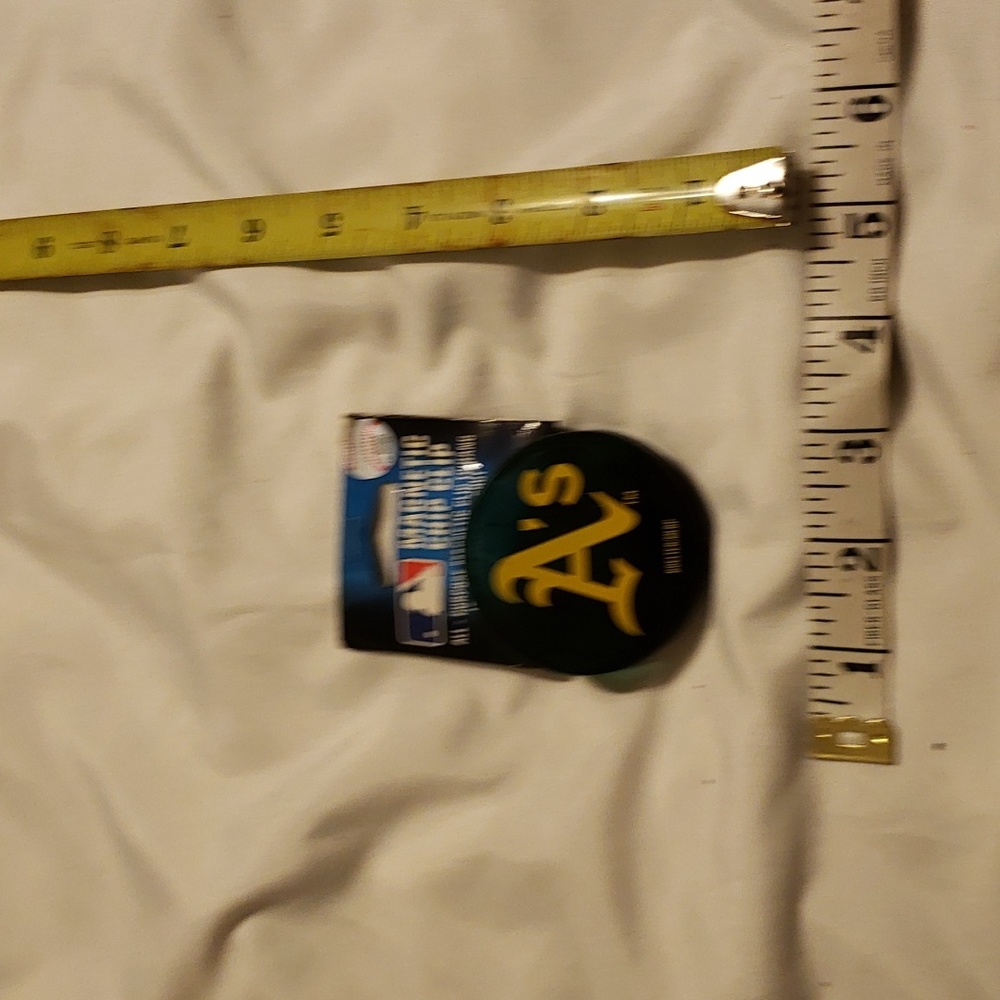 A s magnetic clip